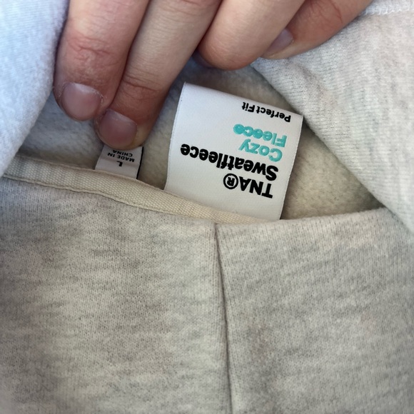 TNA Perfect Hoodie Aritzia - Picture 2 of 3